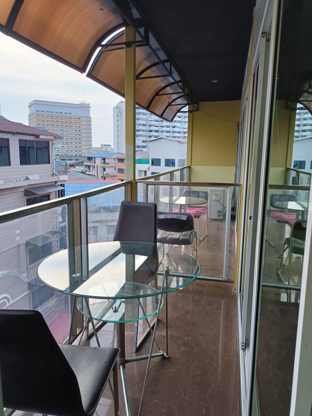 Del Mar Rooms Pattaya Ngoại thất bức ảnh